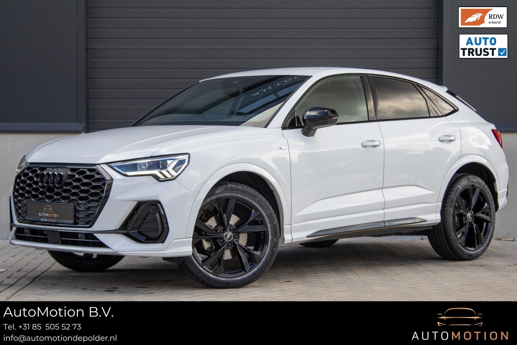 Audi Q3 Sportback 35 TFSI Sline 20 INCH CAMERA MATRIX KEYLES, Auto's, Audi, 15 km/l, 4 cilinders, 1505 kg, Leder en Stof