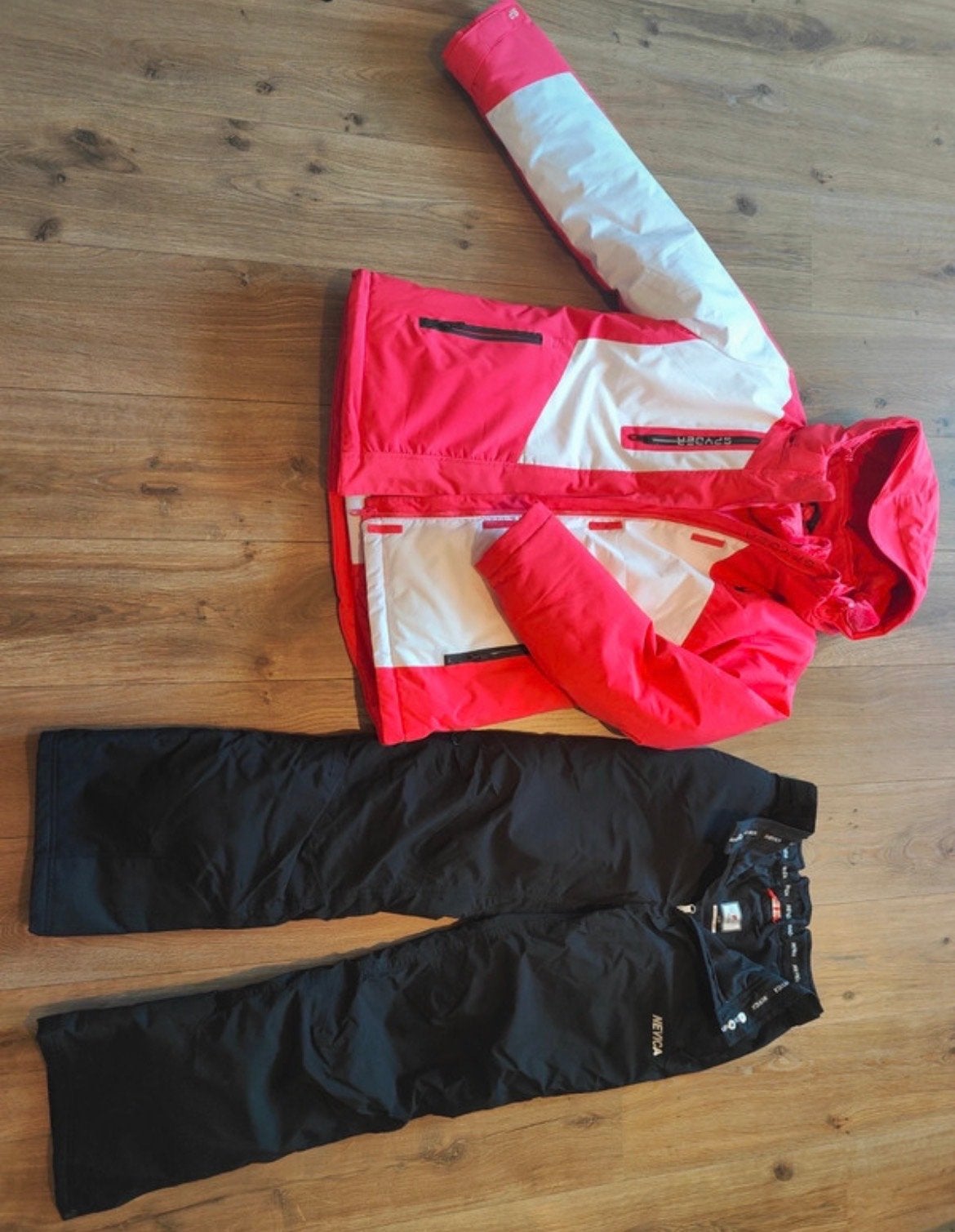 Spyder skijas (L) met Nevica skibroek (M), Ophalen of Verzenden, Gedragen, Maat 42/44 (L), Jack