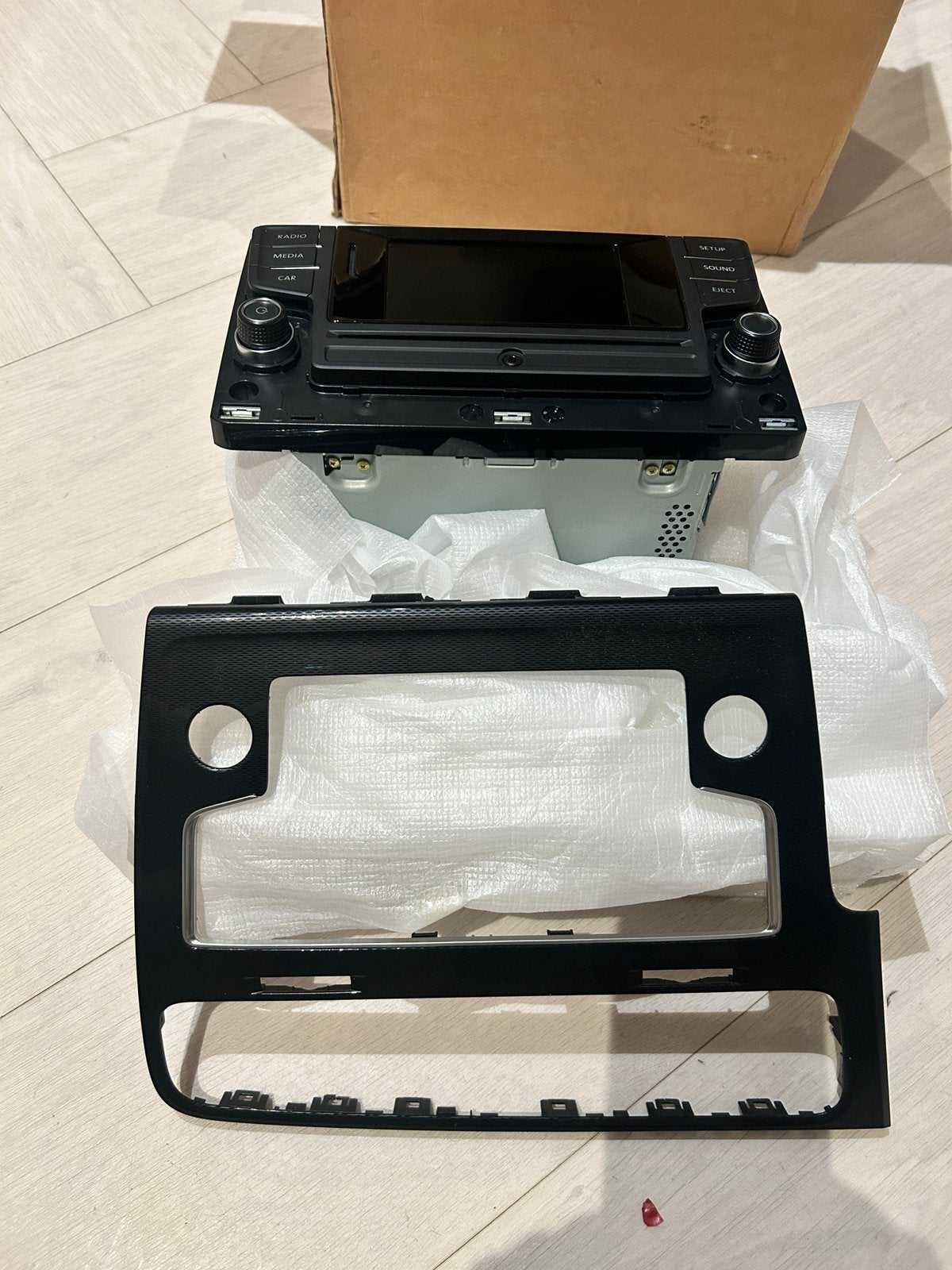 Nieuw! Originele VW Golf 7 Radio Colour) + Frame 5G0035867, Ophalen of Verzenden, Nieuw