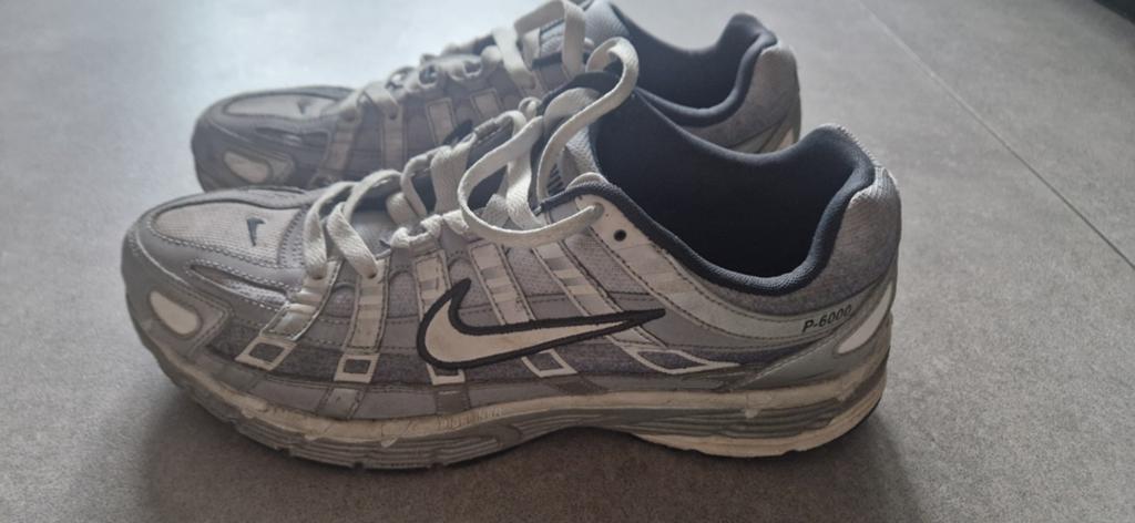 Nike P-6000 sneakers - Grijs, Kleding | Dames, Schoenen, Nike, Ophalen of Verzenden, Sneakers of Gympen, Grijs