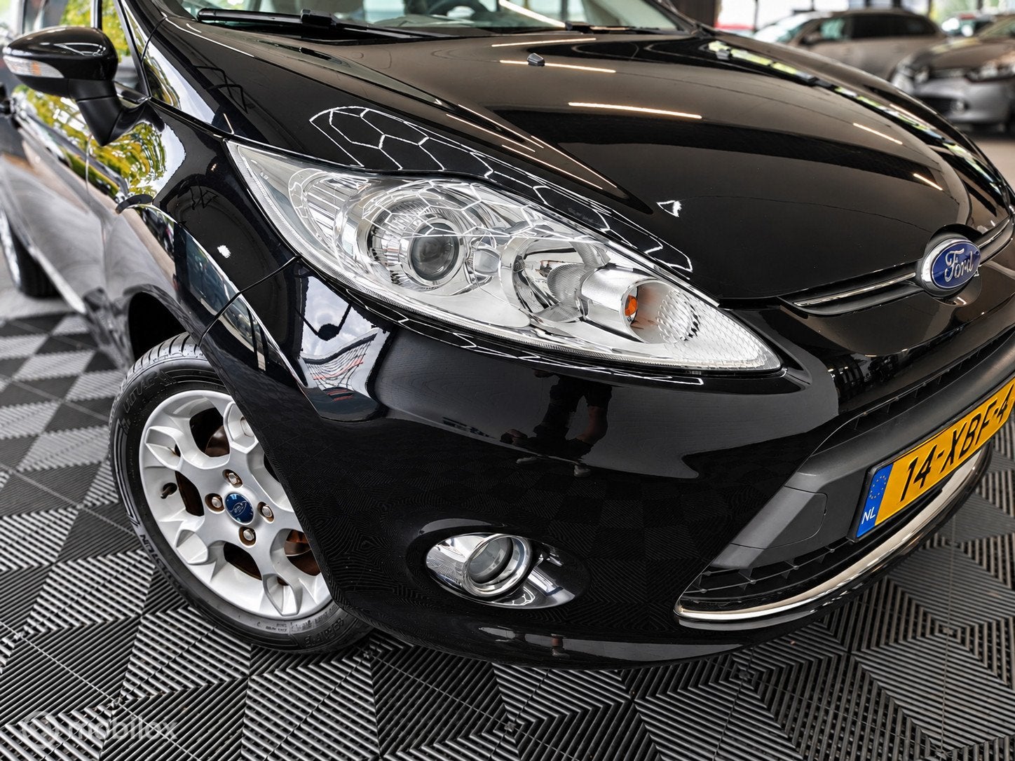 Foto 2 van Ford Fiesta 1.4 Titanium Champions League Edition