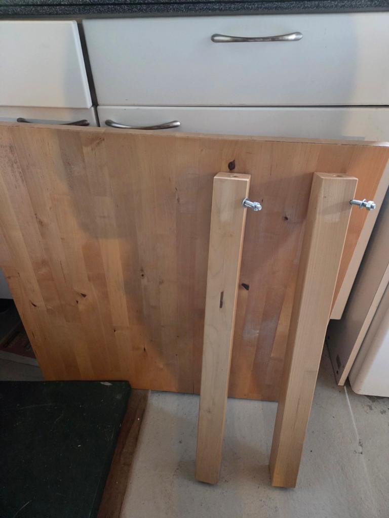 Gratis tafeltje, Ophalen, Gebruikt, 50 tot 100 cm, Vierkant