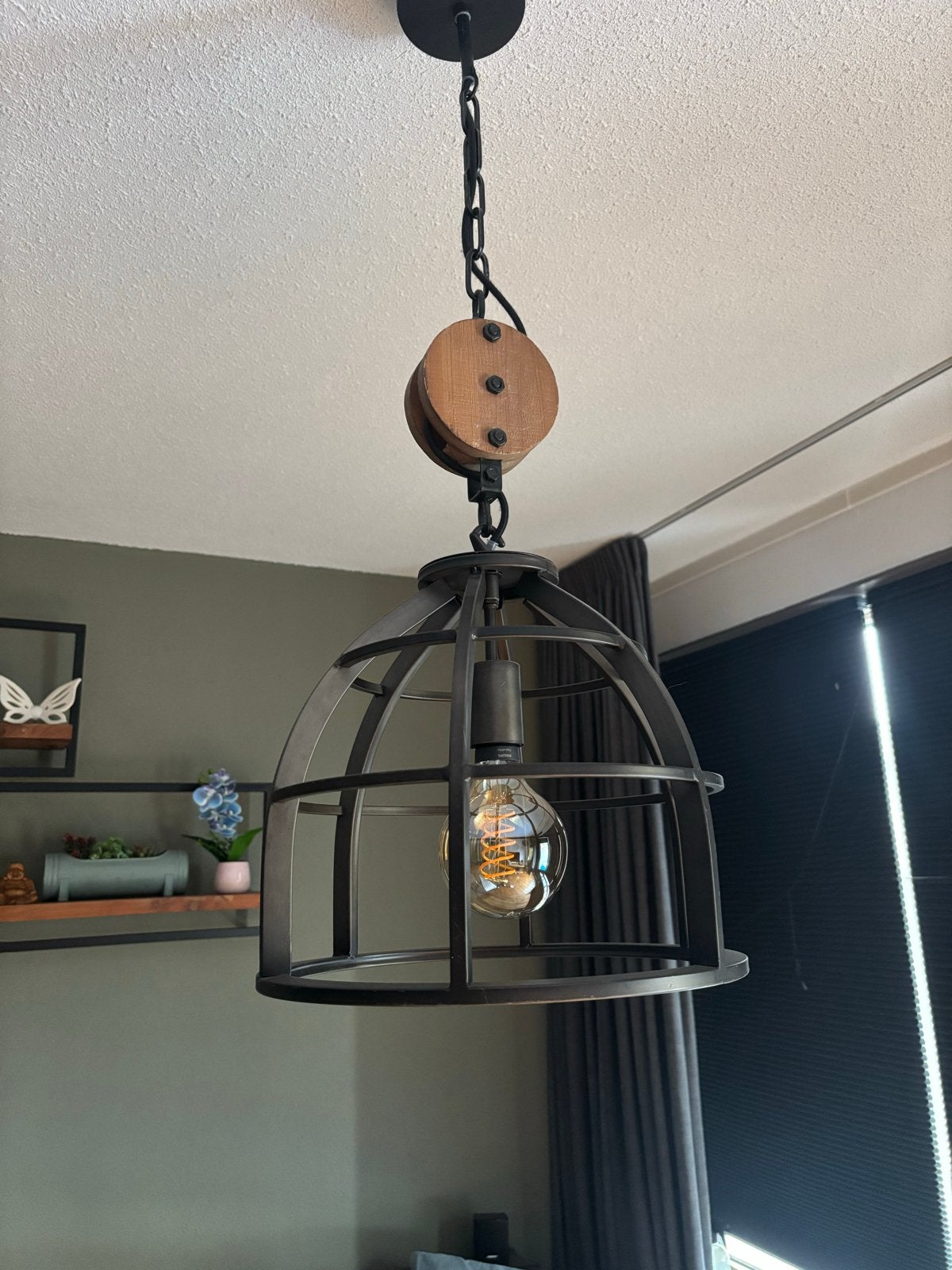 Industriële hanglamp met katrol - Stoer en sfeervol, Huis en Inrichting, Ophalen, Gebruikt, Metaal