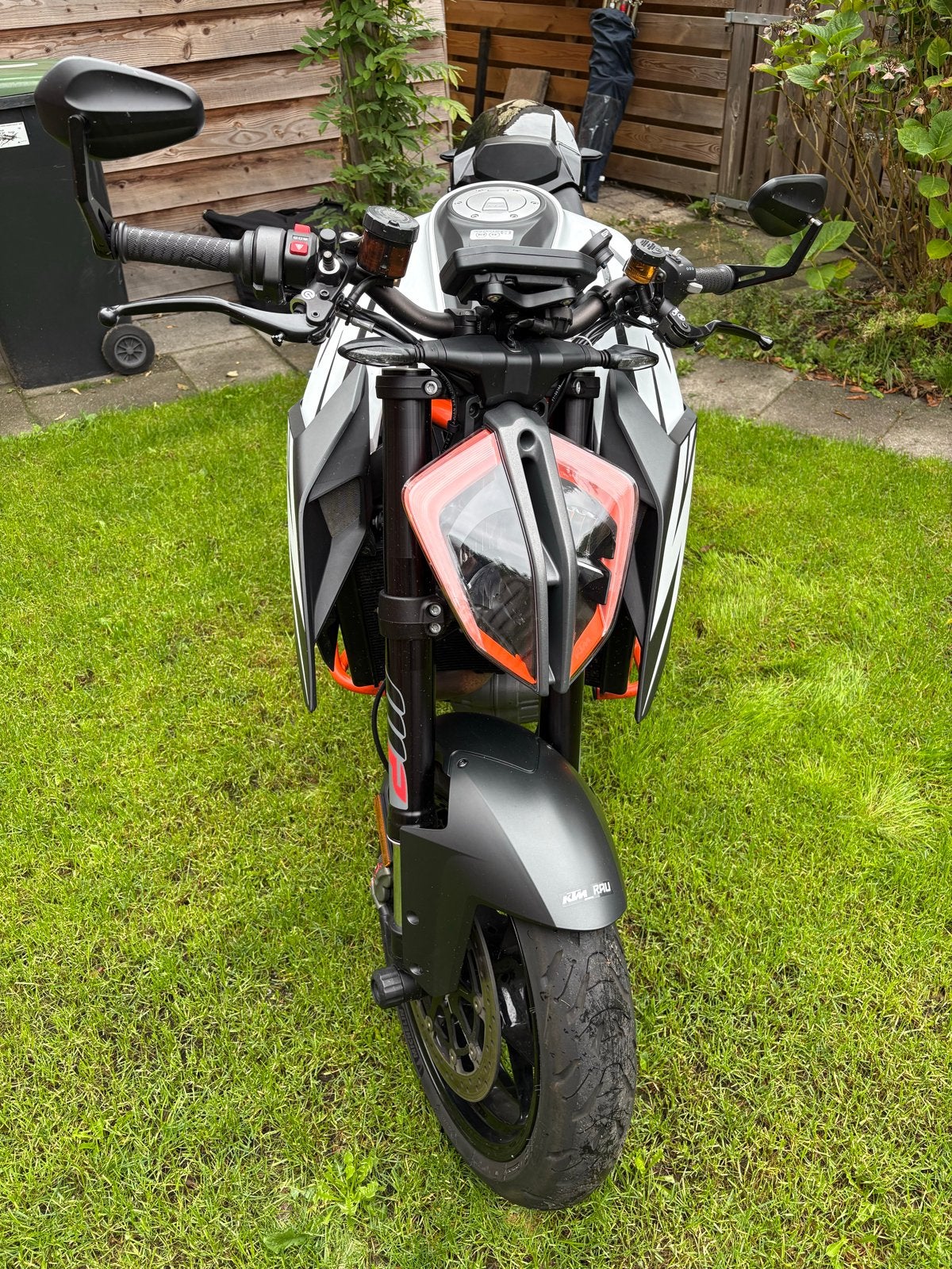 KTM Super Duke 1290 R uit 2020 - Krachtige Naked Bike, Motoren, Motoren | KTM, 2 cilinders, Occasion, Motorrijbewijs A, 1301 cc