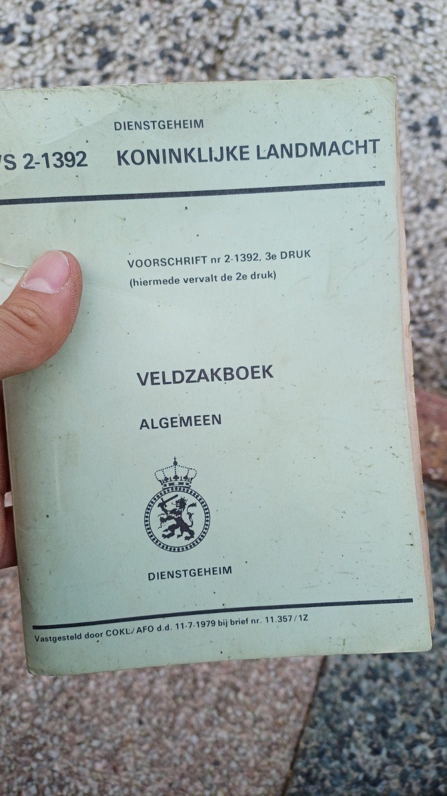 Kl veldzakboek, Ophalen of Verzenden, Landmacht, Nederland, Embleem of Badge