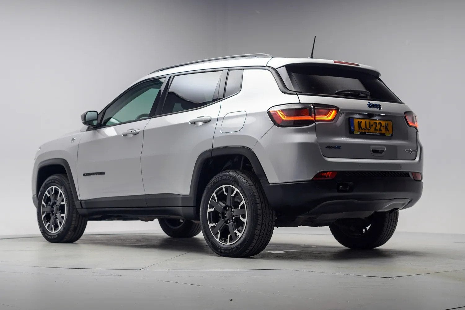 Jeep Compass 4xe 240 Plug-in Hybrid Electric Trailhawk Aut., 4 cilinders, 179 pk, Bedrijf, Hybride Elektrisch/Benzine