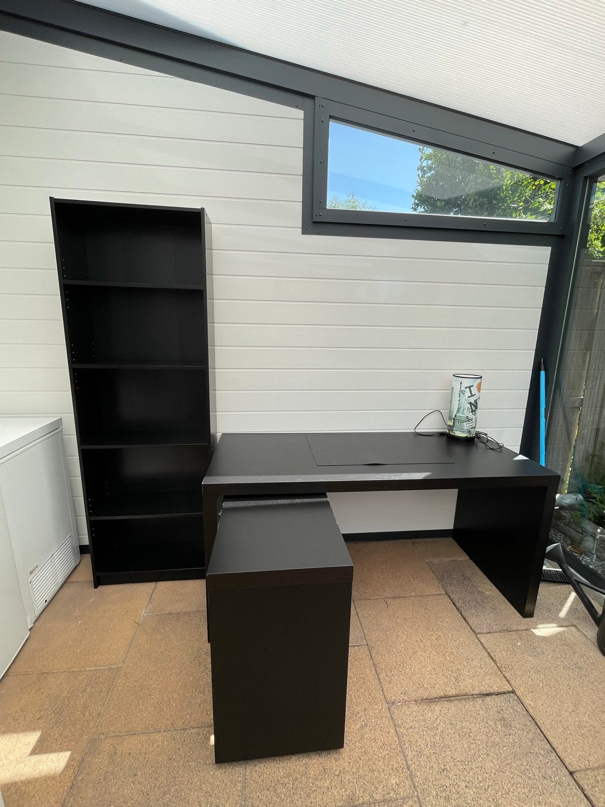 Zwart bureau met bijpassende boekenkast, Ophalen, Gebruikt, Spaanplaat of MDF, Hoekbureau