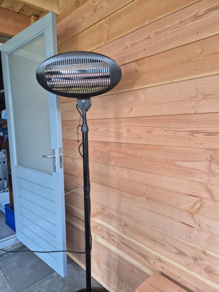 Warmtestraler met 3 standen, ophangbaar, Ophalen