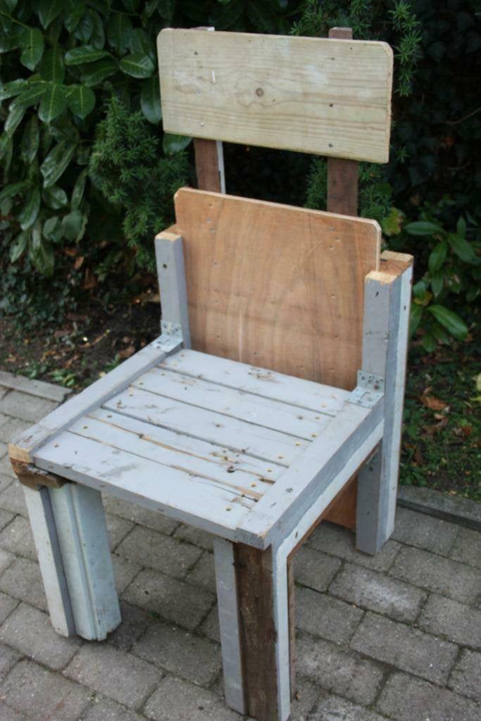 Kunst Meubelstuk. Timmermansstoel Zeer uniek exemplaar, recy, Ophalen of Verzenden