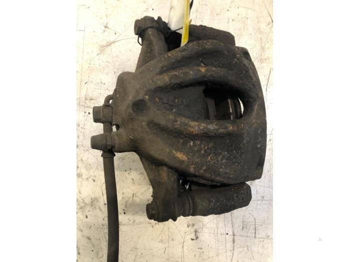 Remklauw (Tang) rechts-voor van een Toyota Avensis, Gebruikt, -, -, Ophalen of Verzenden