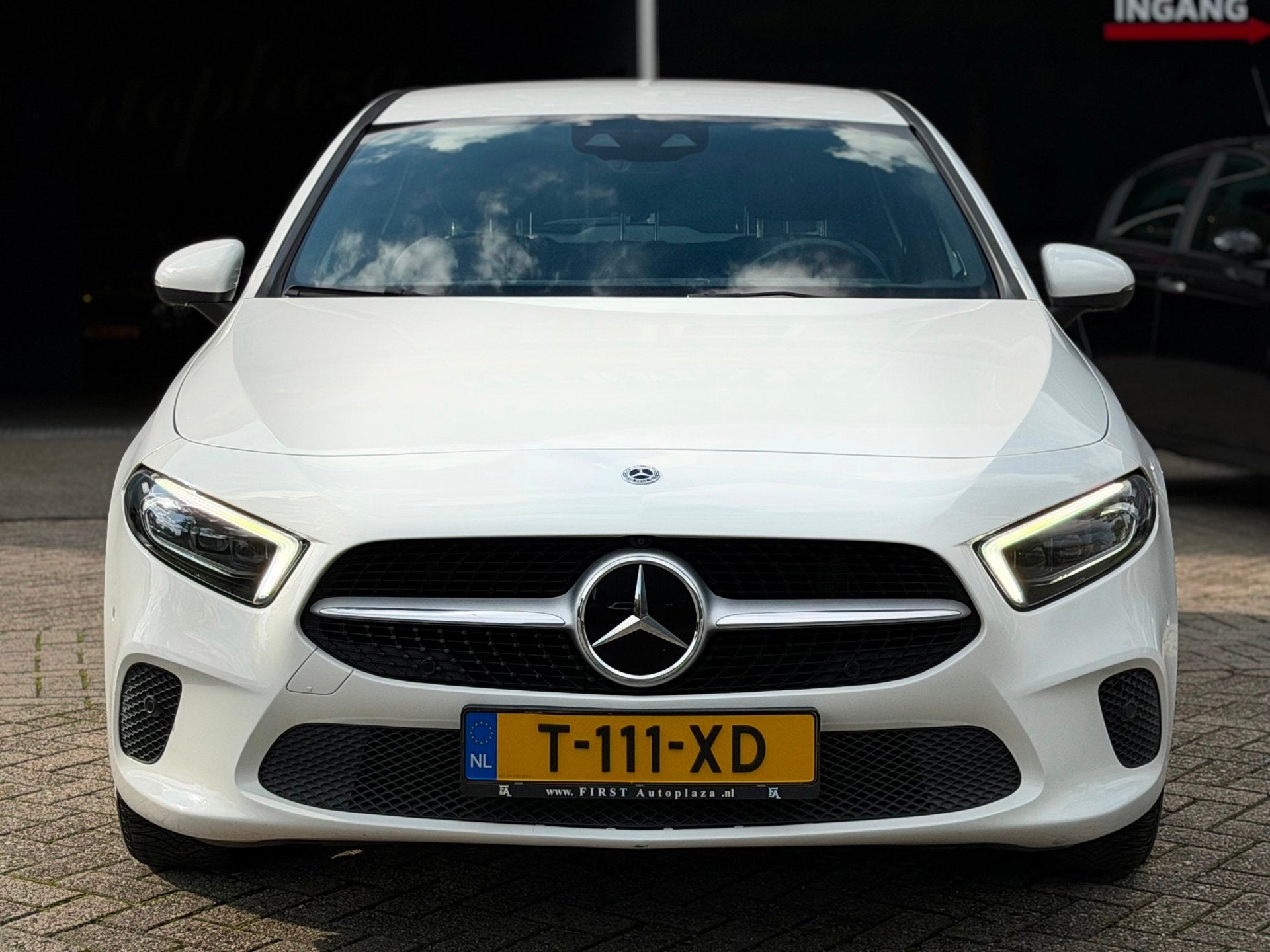 Mercedes-Benz A-klasse 180 d Business Solution HUD/BURMESTER, Gebruikt, Euro 6, 4 cilinders, Wit