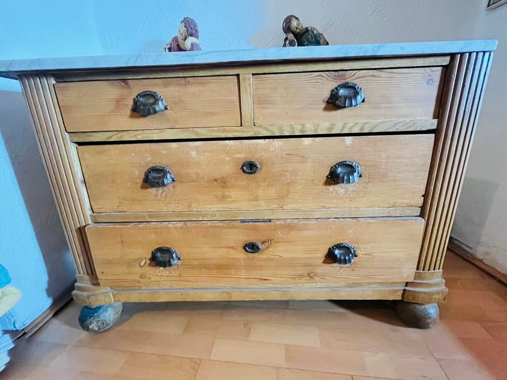 Mooie commode hout met echte marmeren plaat erop, Ophalen, Gebruikt, 100 tot 150 cm, Grenenhout