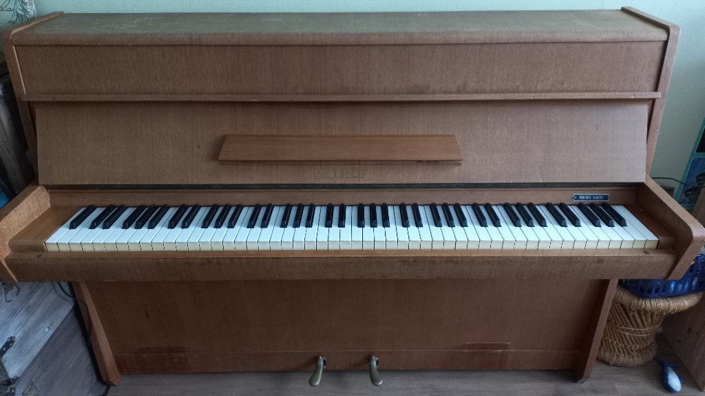 Piano  Petrof, Muziek en Instrumenten, Piano's, Gebruikt, Bruin, Ophalen