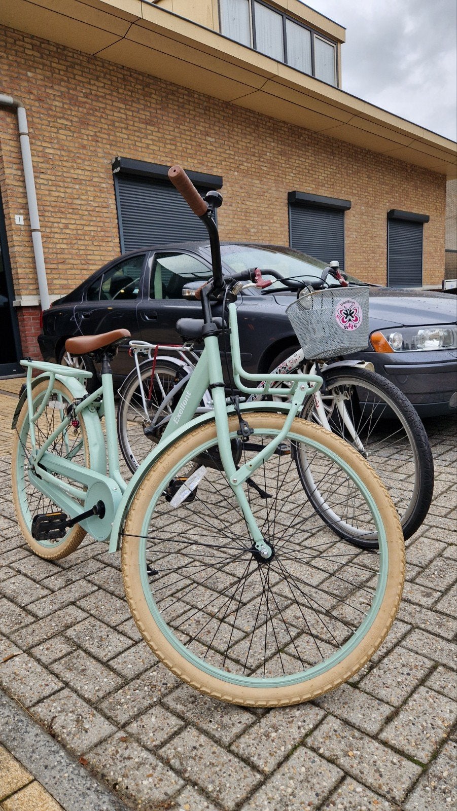 2 meisjesfietsen: 24 inch (z.g.a.n.) en 22 inch (gebruikt), Fietsen en Brommers, Fietsen | Meisjes, Ophalen