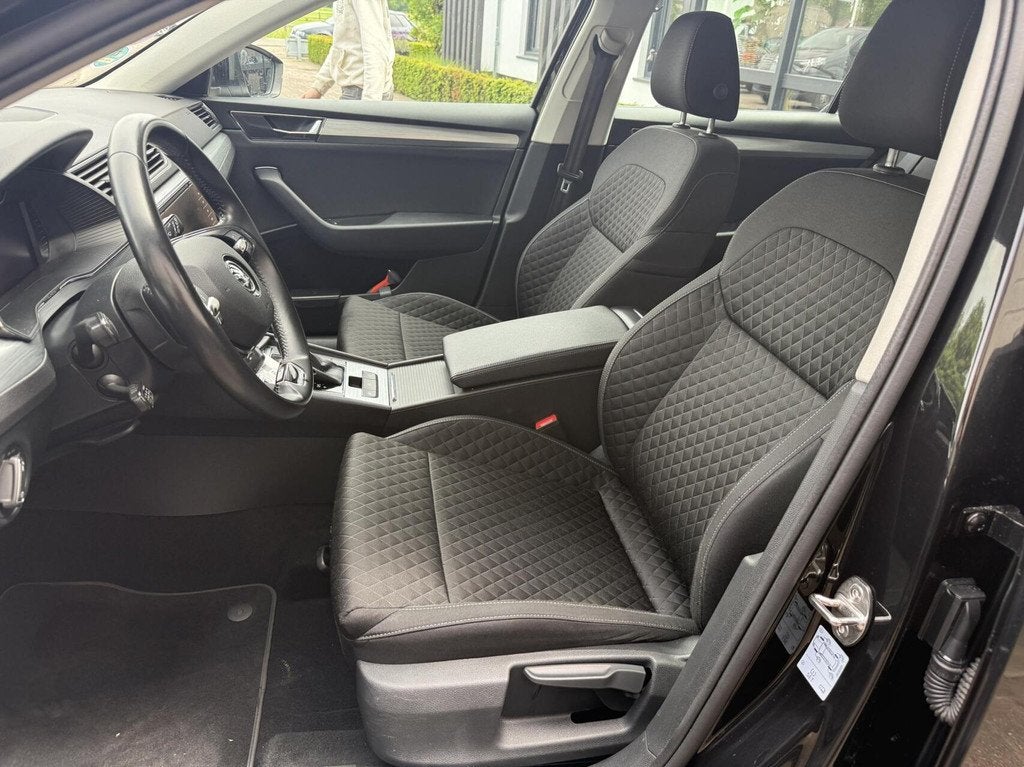 Skoda Superb Combi 1.5 TSI ACT Business Edition *ALL-IN PRIJ, Auto's, 12 maanden, Stof, 4 cilinders, Zwart