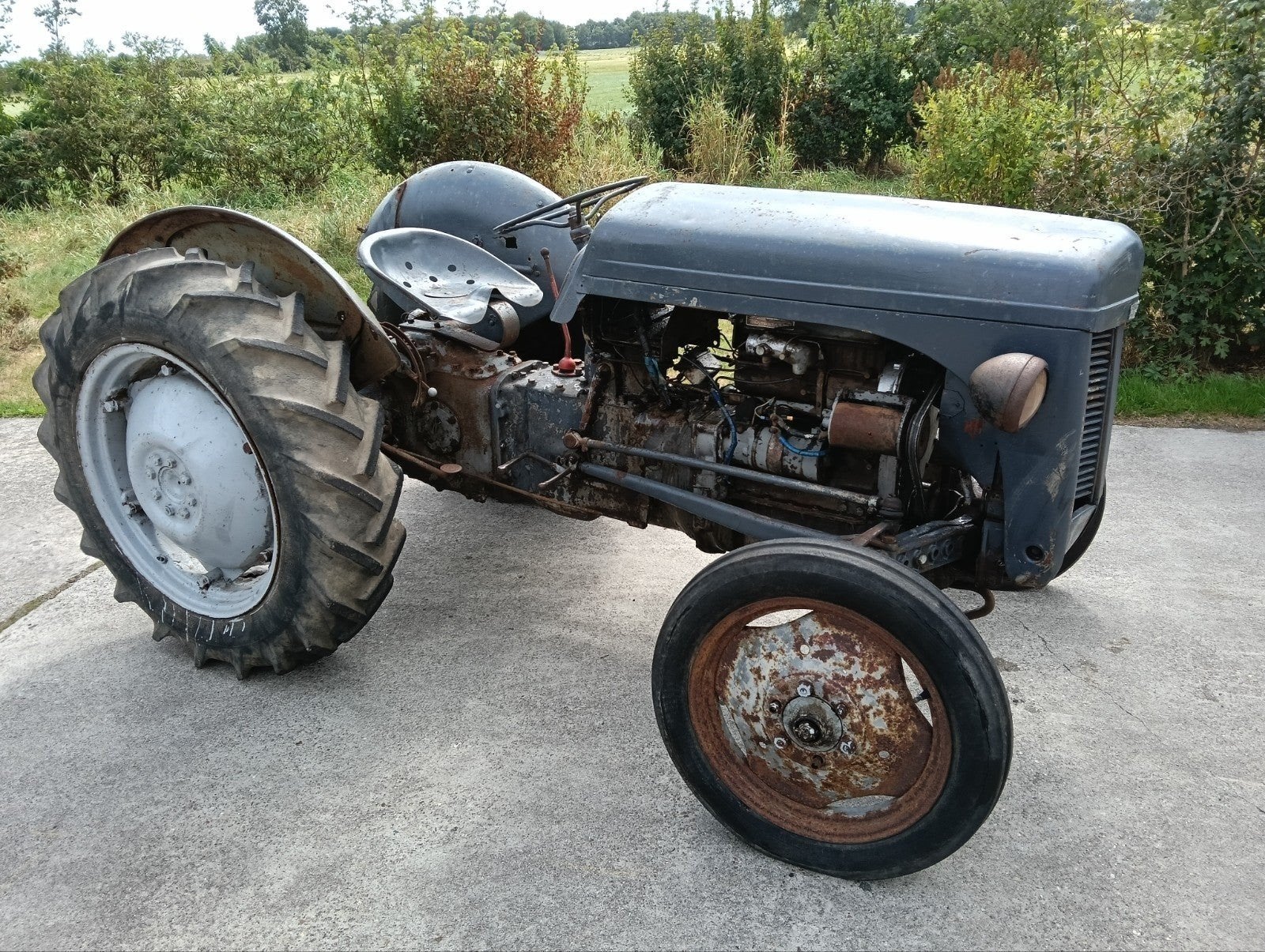 Ferguson p3, Ophalen