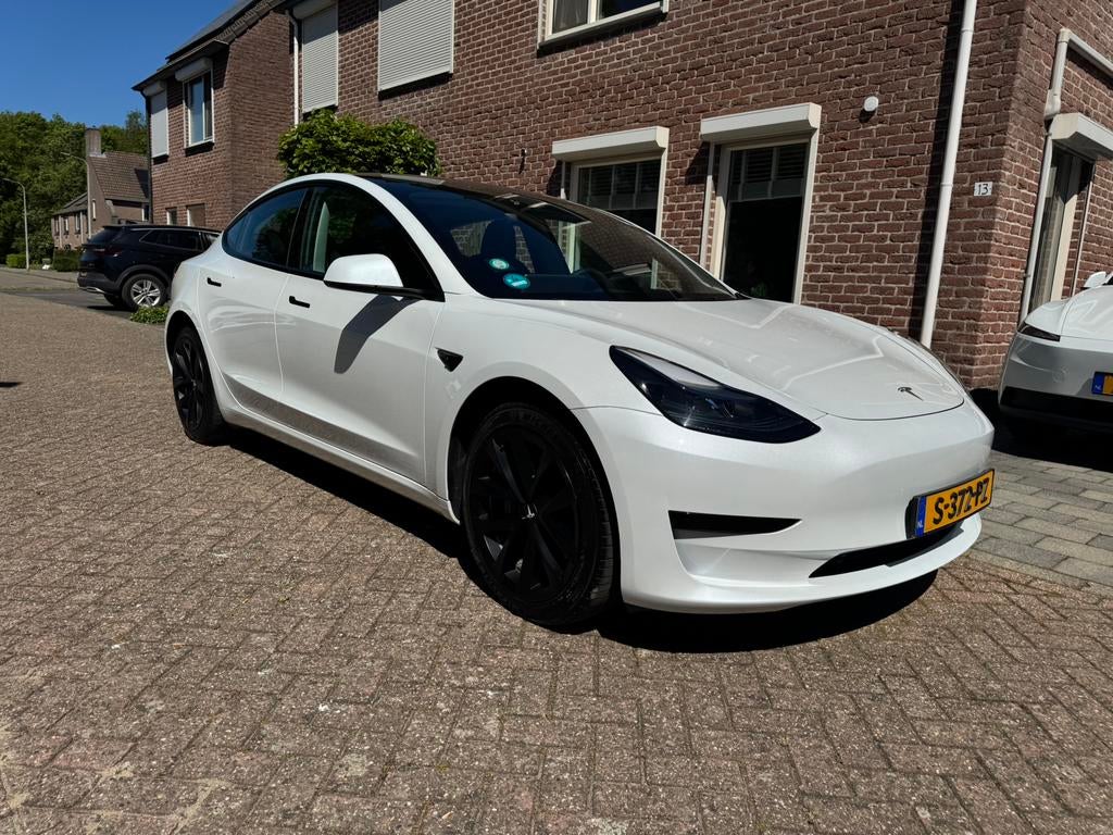 Tesla Model 3 RWD 2023 | LFP | AMD | Fabrieksnieuw |1ste eig, Auto's, Tesla, Particulier, Model 3, Elektrisch, Sedan, Automaat
