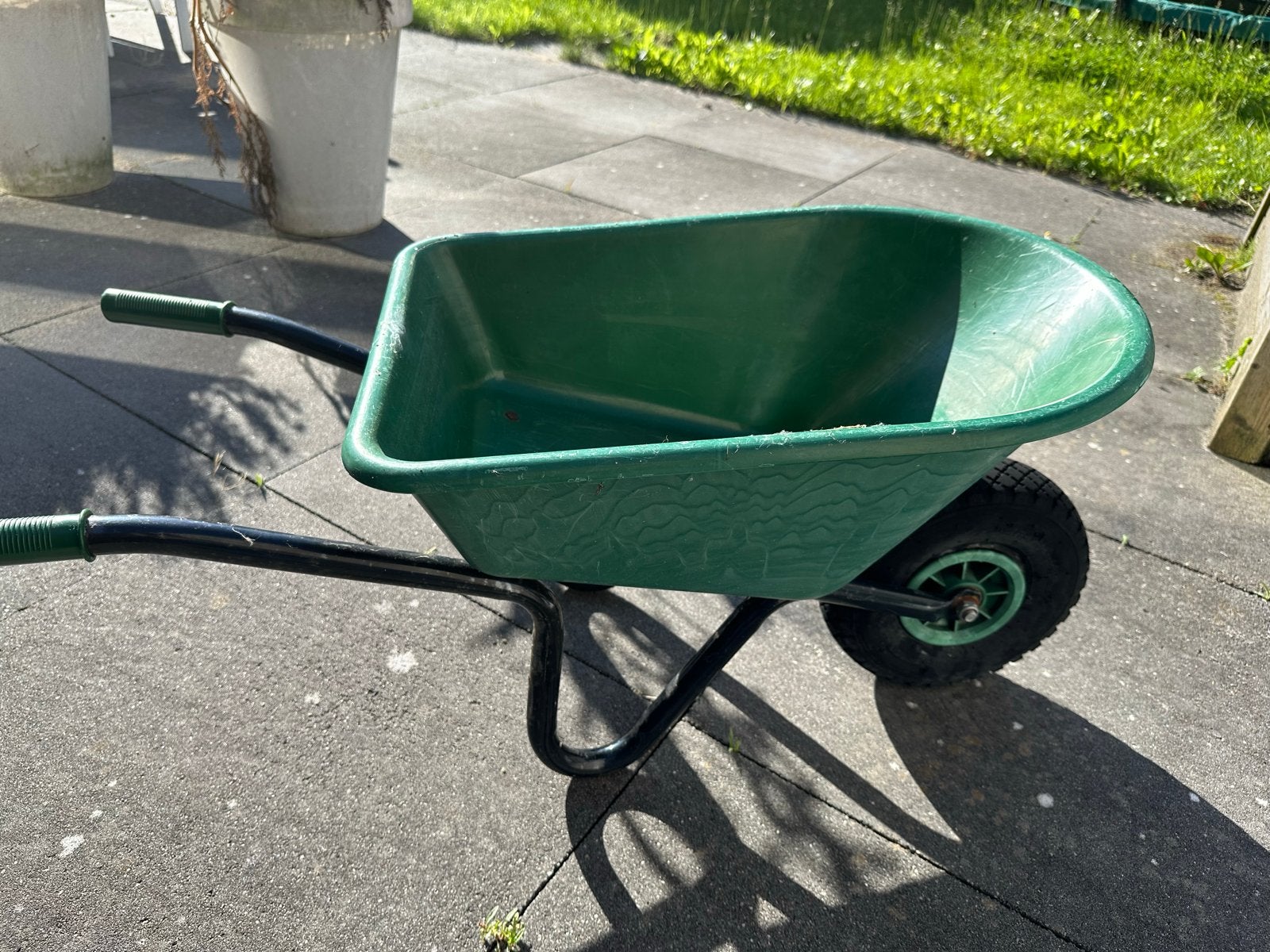 Groene kruiwagen - Handig voor tuin en klussen, Ophalen, Gebruikt