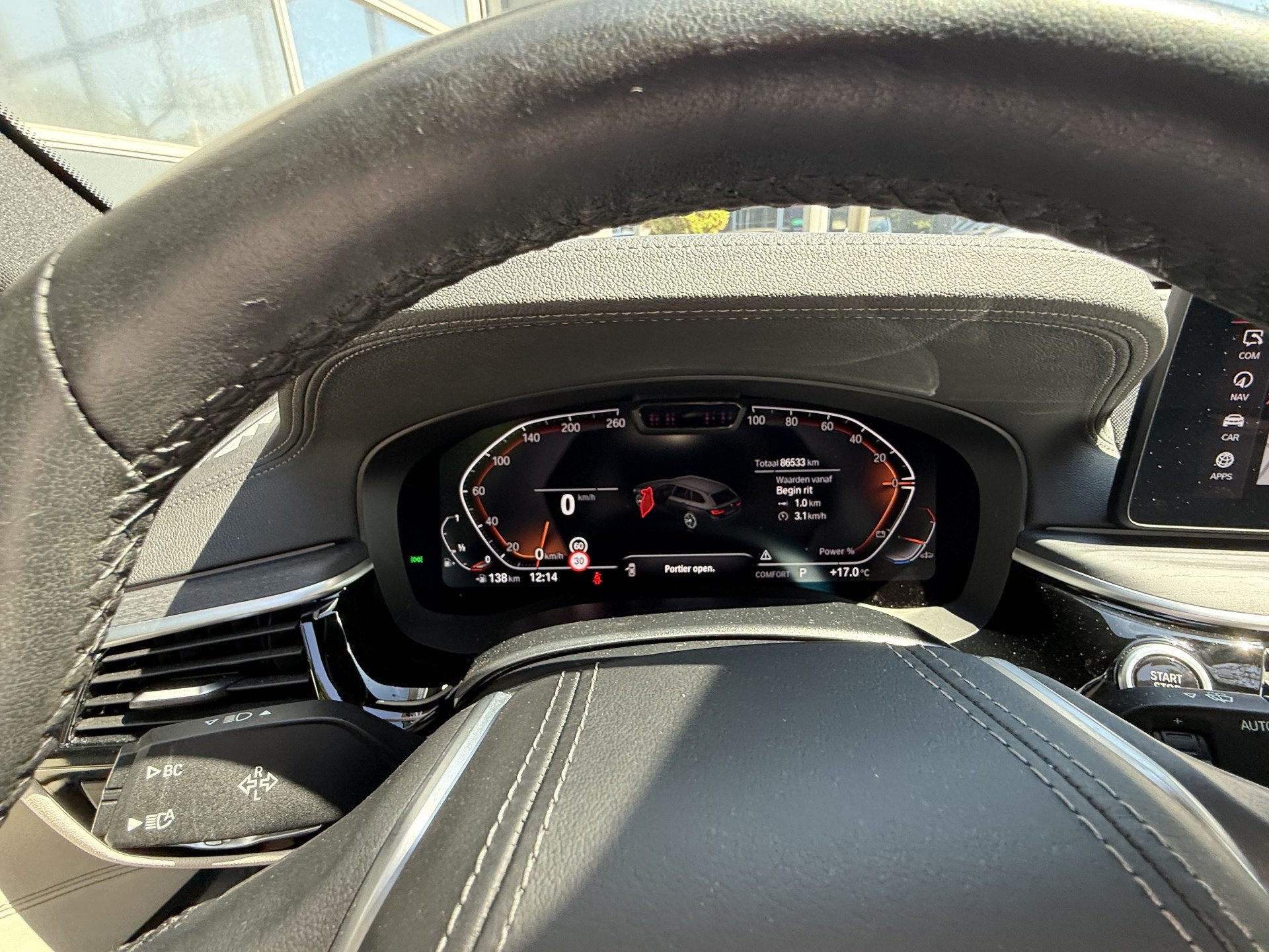 Foto 61 van BMW 5 Serie Touring 520i High Executive | Pano | Leder | 04-