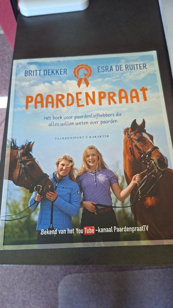 Paardenpraat - Britt Dekker - Esra de Ruiter - Nederlands, Boeken, Non-fictie, Ophalen of Verzenden, Zo goed als nieuw, Britt Dekker