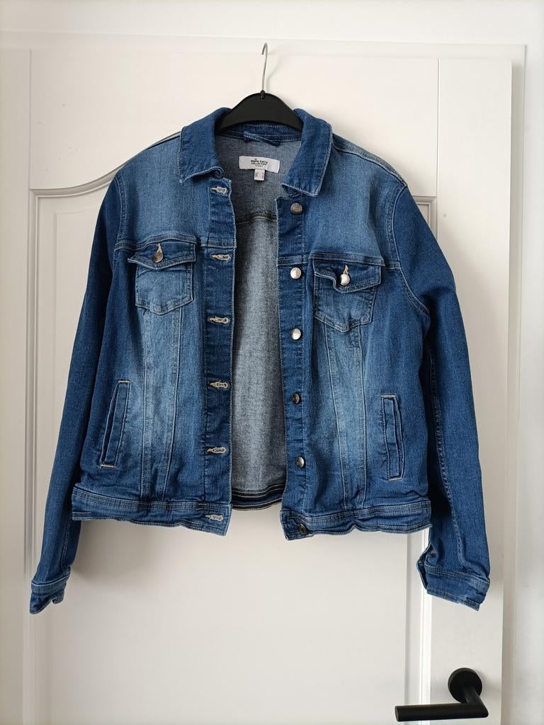 Dames spijkerjasje, Blauw, Ophalen of Verzenden, Zo goed als nieuw, Maat 42/44 (L)