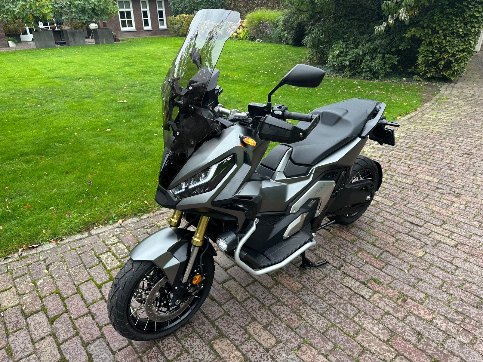 Honda ADV 750 2024 Termignoni 2100 km nieuwstaat, Bedrijf, Scooter