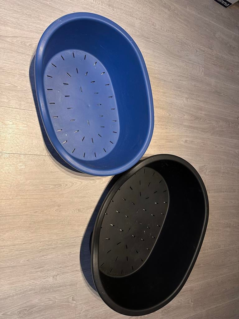 2x Hondenmand kunststof S en M, Ophalen, Overige