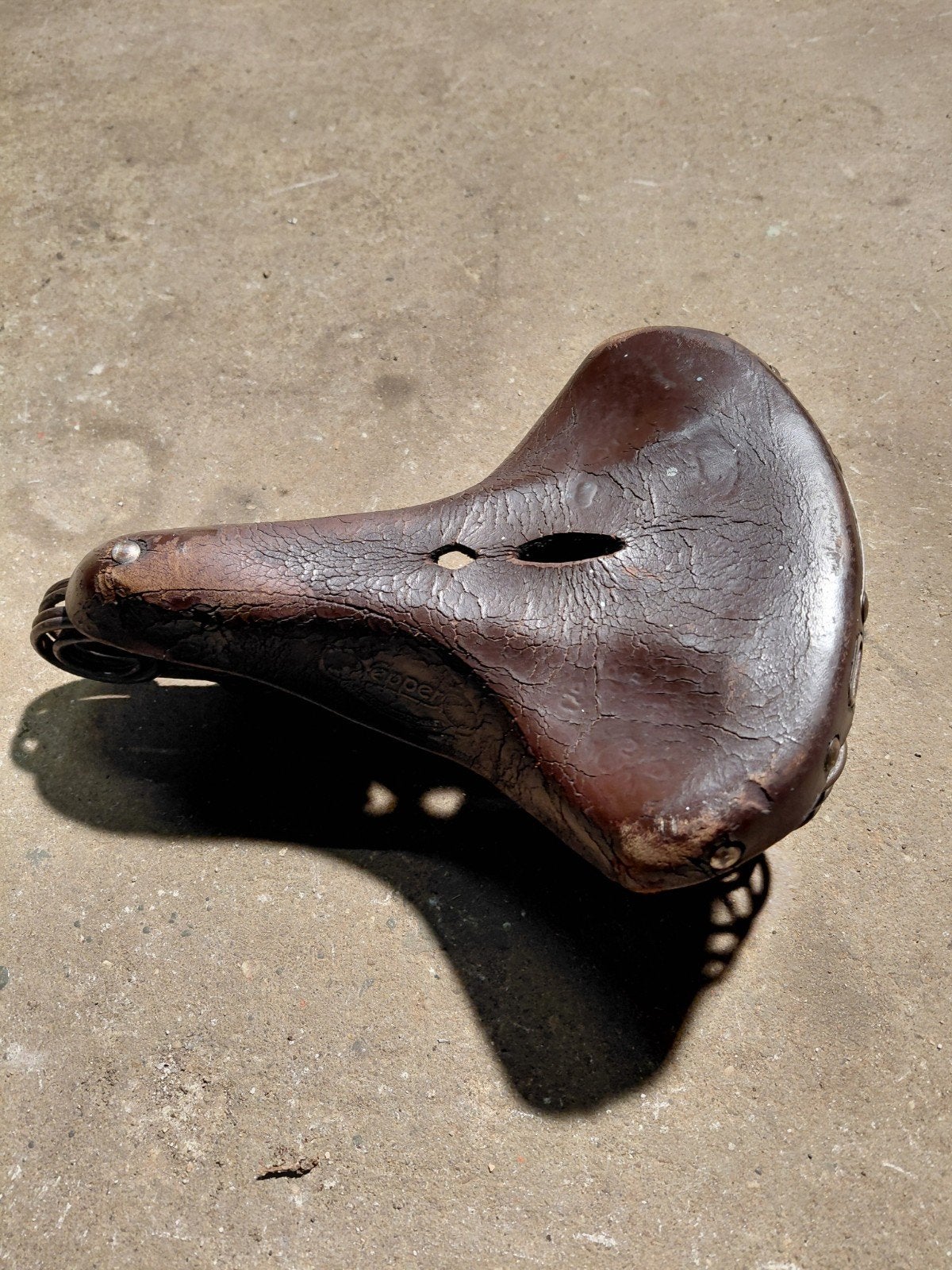 lepper oldtimer fiets zadel, Fietsen en Brommers, Gebruikt, Leer, Lepper, Ophalen of Verzenden