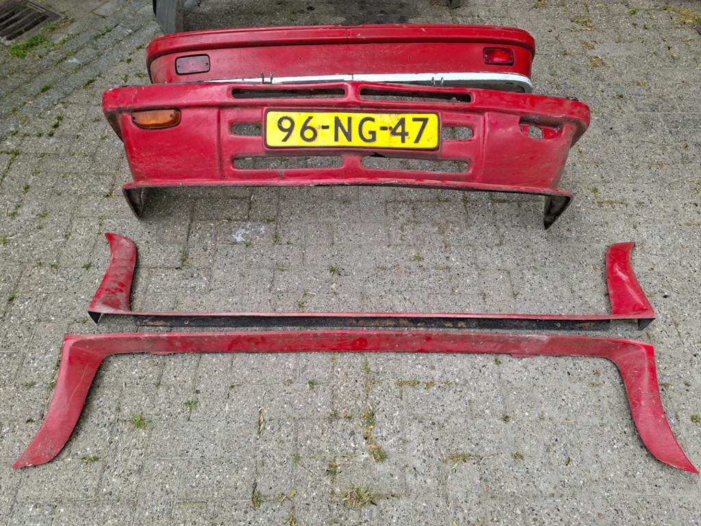 Opel Kadett C  voor Bumper  en side Kleine scheurtjes, Auto-onderdelen, Ophalen, Voor, Opel, Bumper