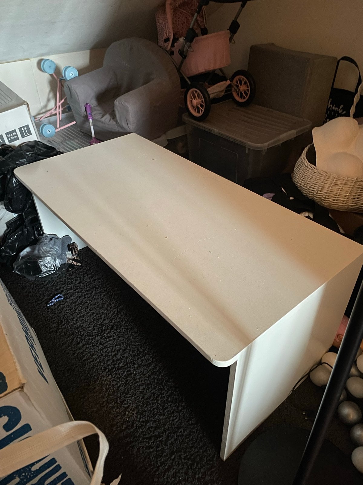Witte kinderbureau - Gebruikt, Ophalen, Gebruikt, 100 tot 150 cm, Overige houtsoorten