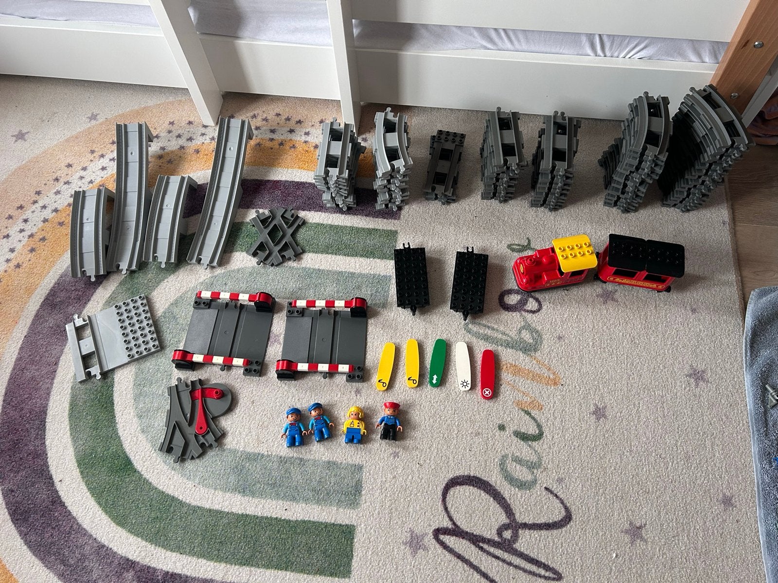 Grote set LEGO Duplo treinbaan met locomotief en poppetjes, Kinderen en Baby's, Inclusief minifiguren, Gebruikt, Overige thema's
