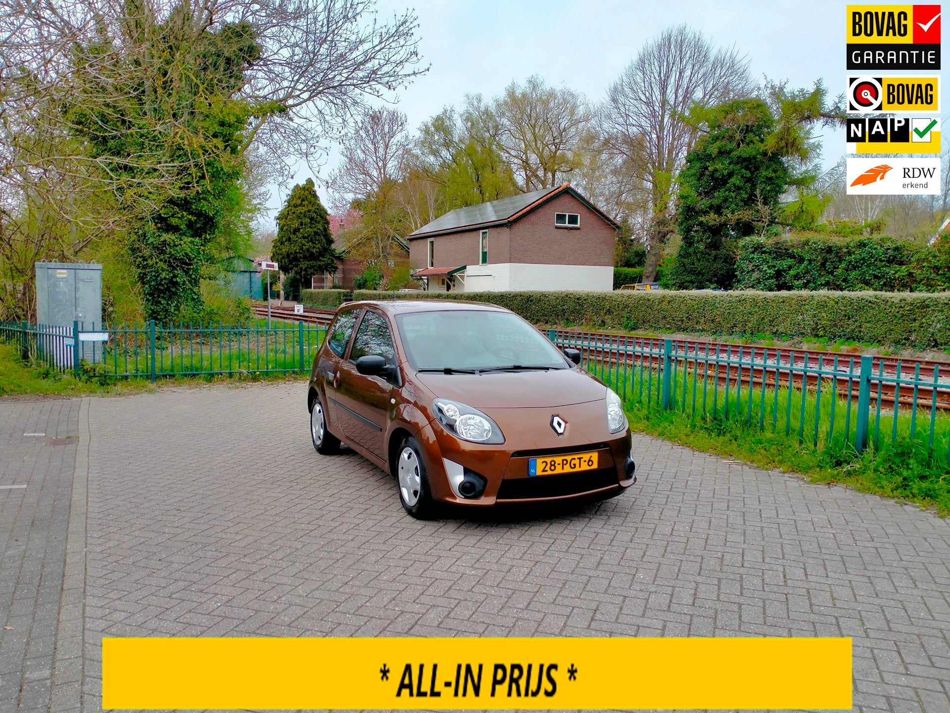 Renault Twingo 1.2-16V Authentique ALLINPRIJS, Auto's, Twingo, 4 cilinders, Bruin, 4 stoelen