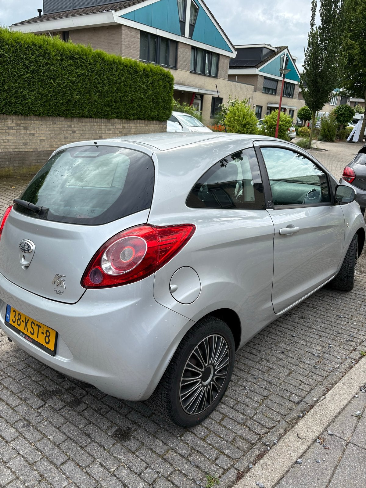 Ford Ka 1.2 51KW 2010 Grijs, Auto's, Ford, Particulier, Ka, ABS, Airbags, Airconditioning, Android Auto, Apple Carplay, Bluetooth