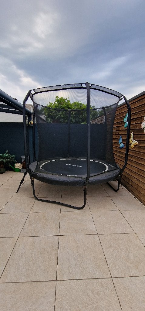 Trampoline, Ophalen, Zo goed als nieuw