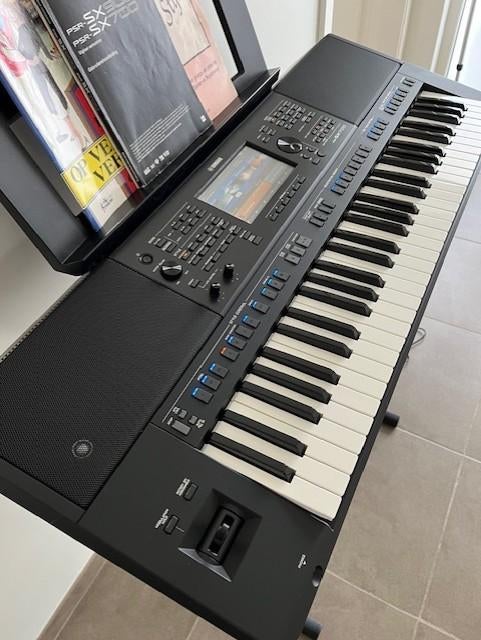 Yamaha PSR-SX700 keyboard, Muziek en Instrumenten, Keyboards, Ophalen, Zo goed als nieuw, 61 toetsen, Yamaha