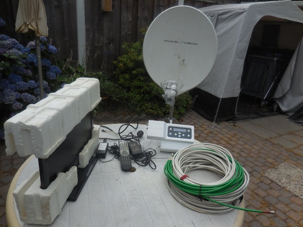 Compleet TV Sateliet systeem TravelVision R6-65 Duo, Ophalen, Gebruikt