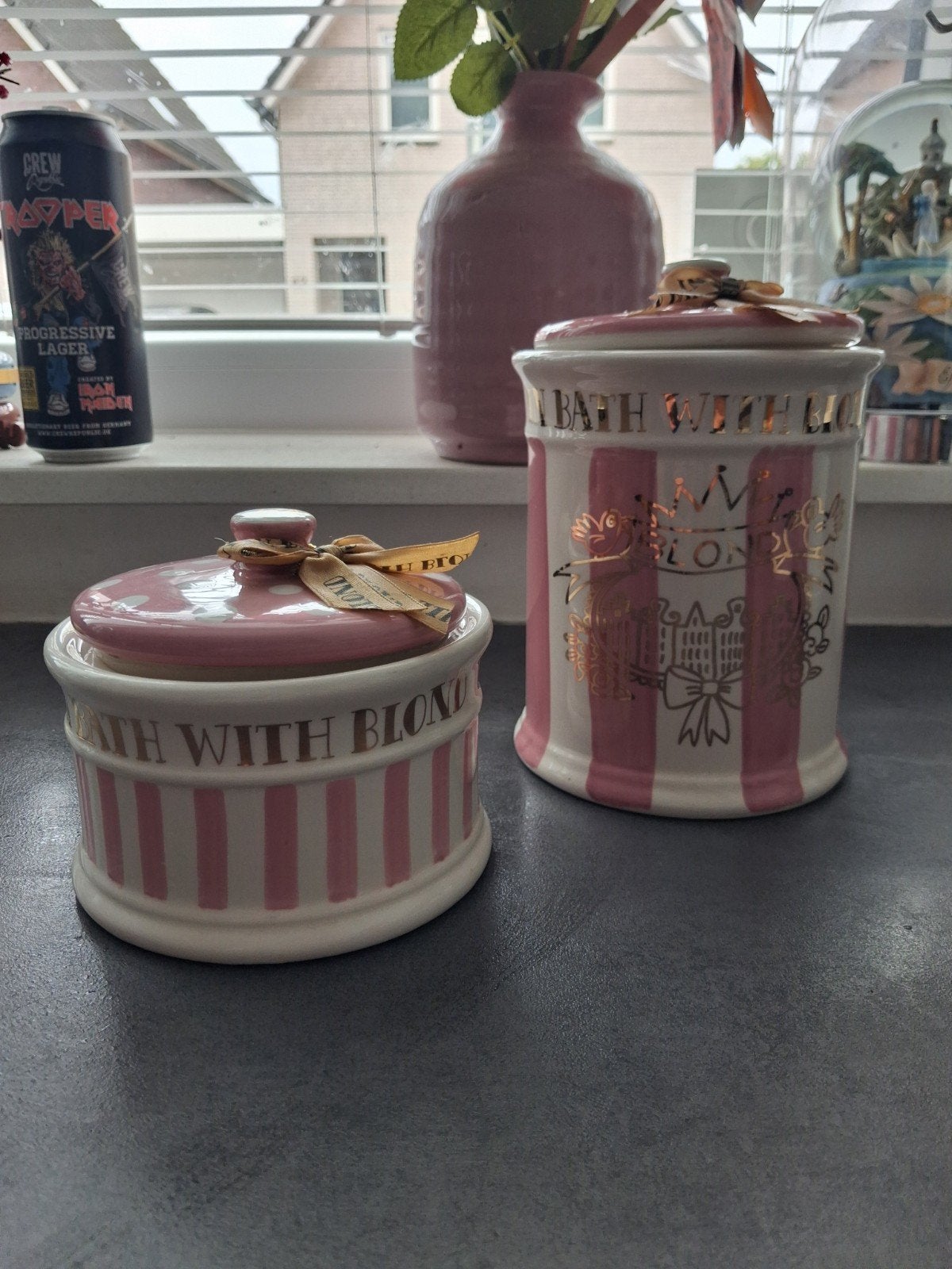 Blond Amsterdam, Ophalen, Roze