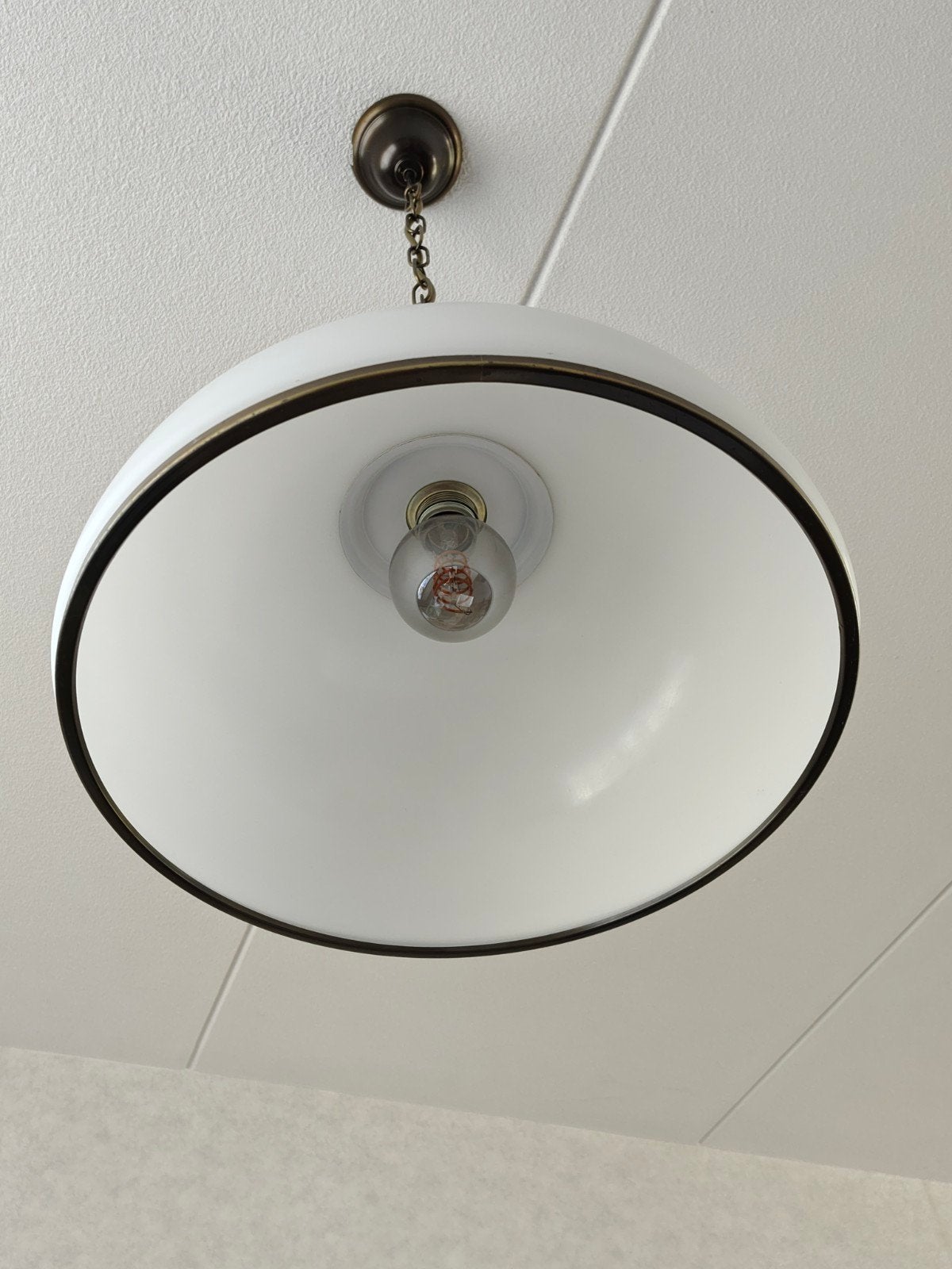 Vintage Jaren '70 Plafond Hanglamp - Wit Glas & Brons, Huis en Inrichting, Ophalen of Verzenden, Gebruikt, Glas