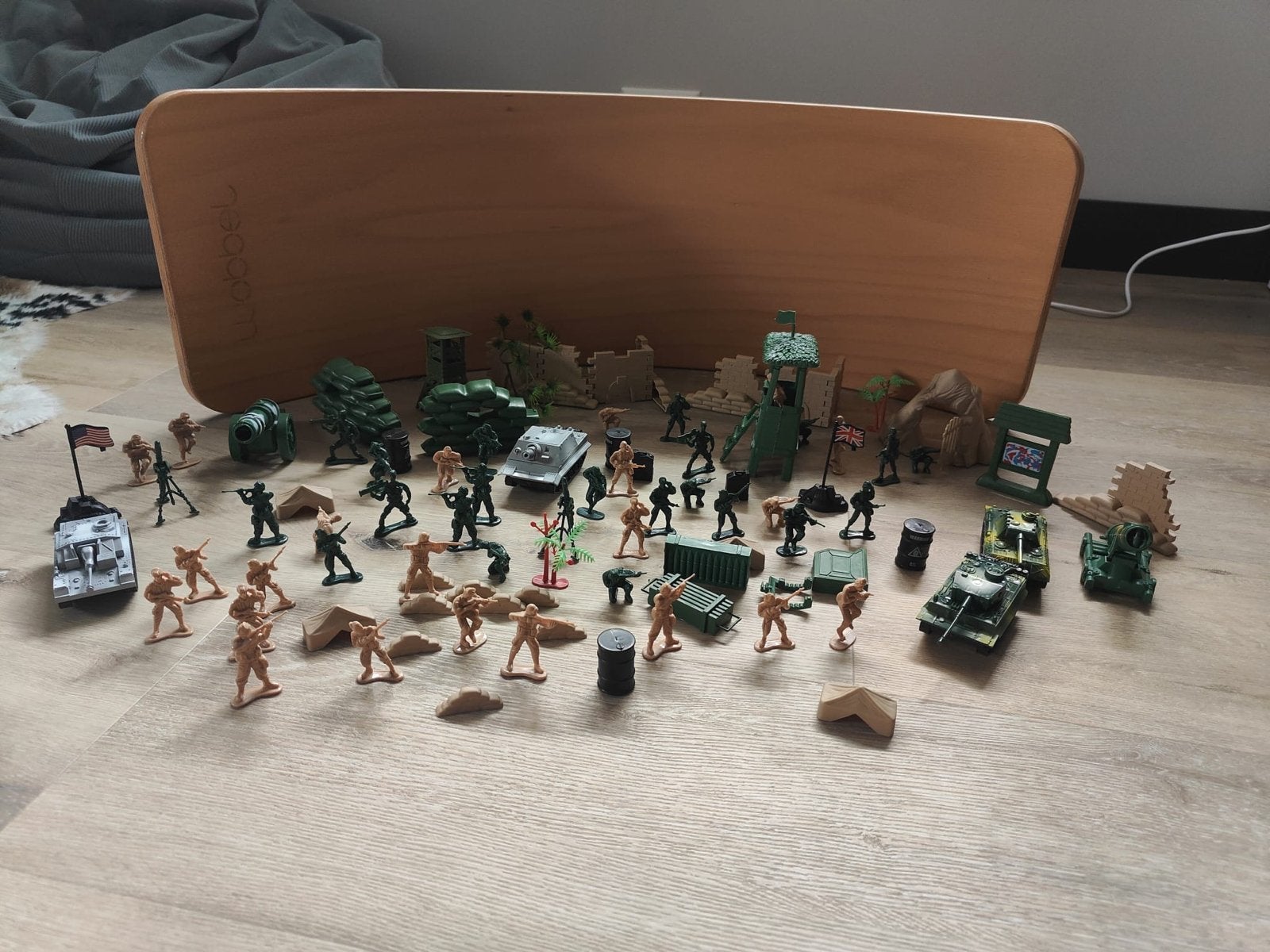 Grote set speelgoedsoldaatjes en tanks, Ophalen, Gebruikt, Jongen