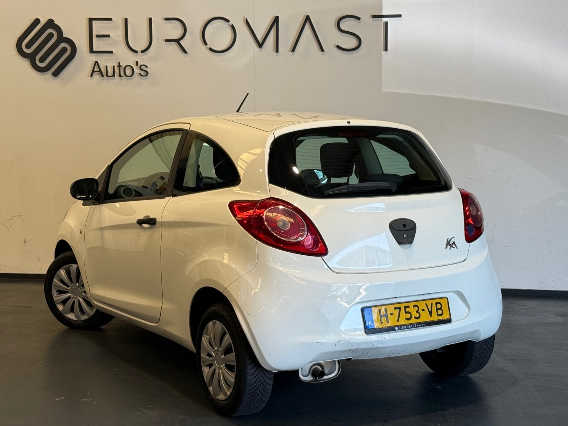 Ford Ka Gereserveerd!, Auto's, Ford, Voorwielaandrijving, Euro 5, Stof, Gebruikt