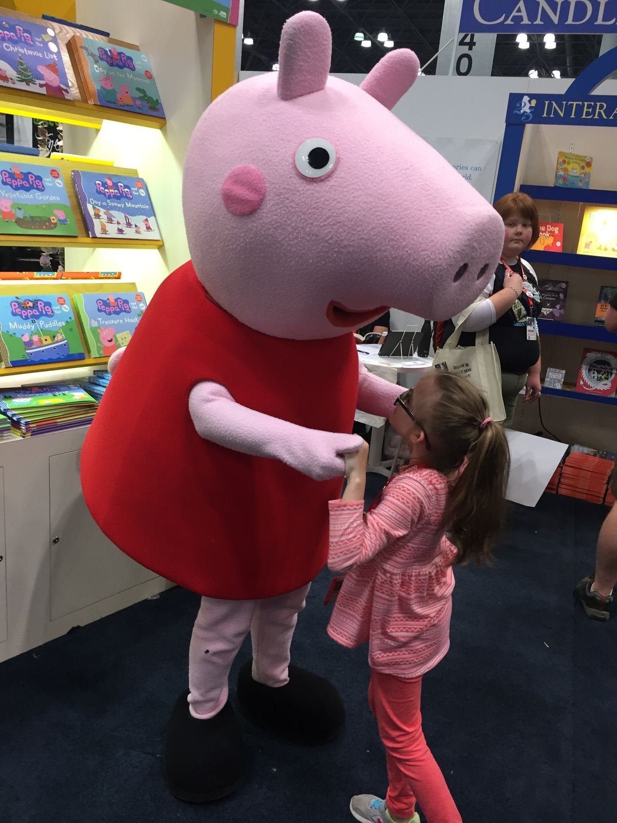 VERHUUR Peppa Pig Mascotte pak, Hobby en Vrije tijd, Ophalen, Verjaardag