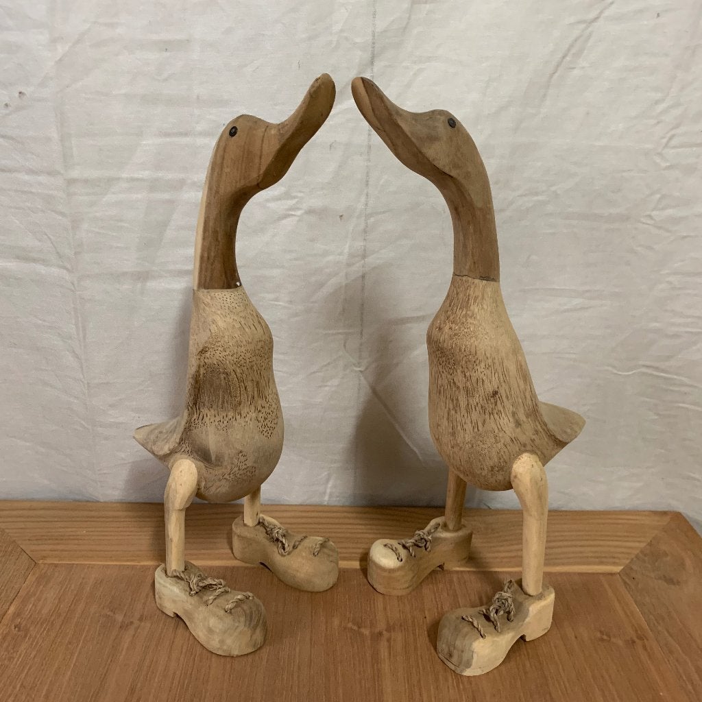 houten eend met blote voeten, klompen, schoenen vanaf € 6,-, TTM Wonen, Meubels – (Perzische) Tapijten en Woonaccessoires, Hout