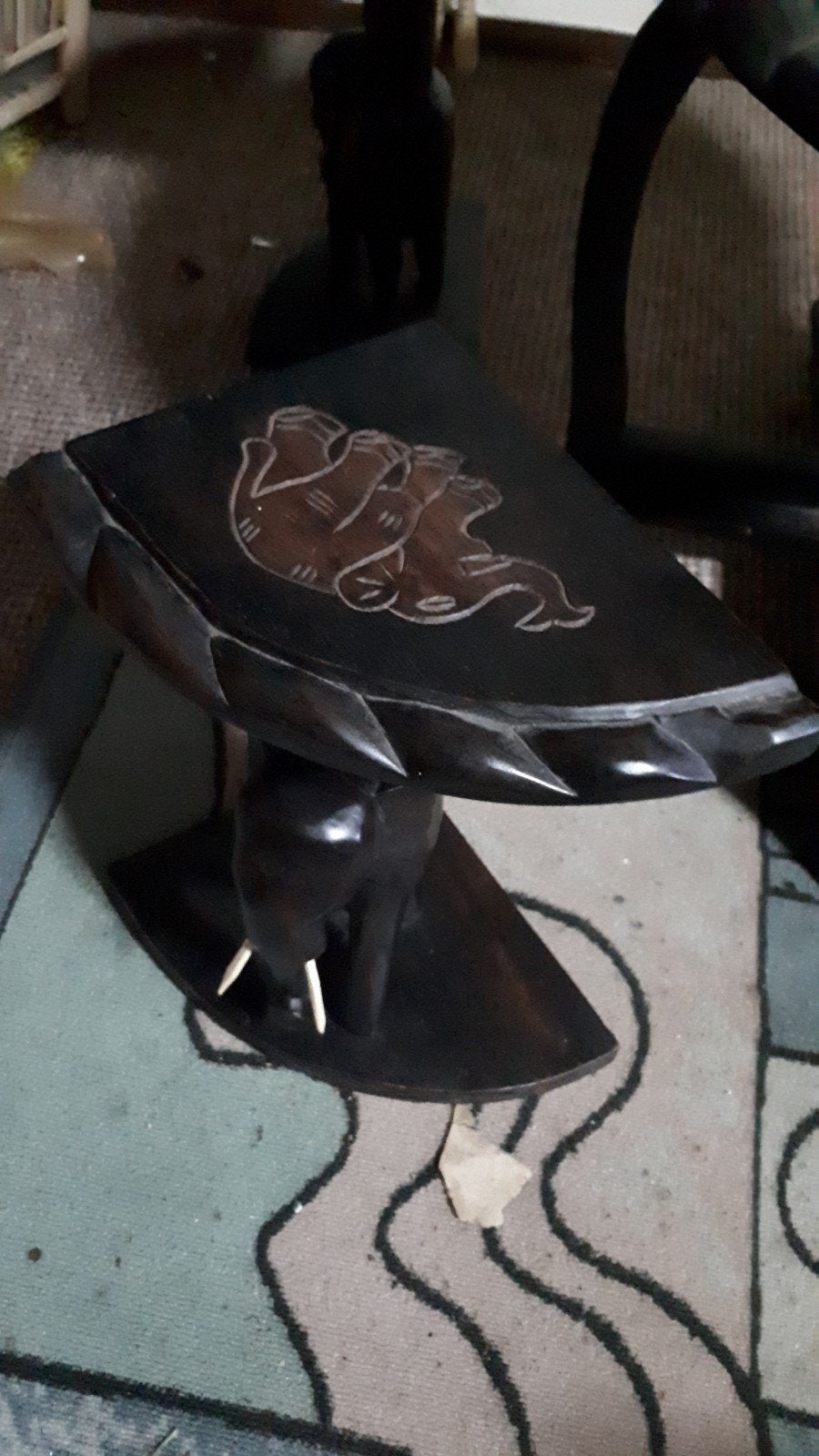 Antiek Aziatisch bijzettafelset met olifanten snijwerk, Antiek en Kunst, Ophalen of Verzenden