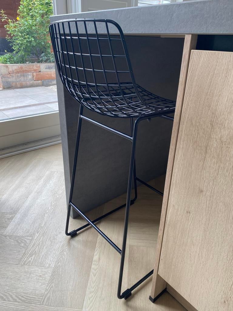 2 zwarte metalen barkrukken van HKliving, Huis en Inrichting, Ophalen, 60 tot 90 cm, Zo goed als nieuw, Metaal