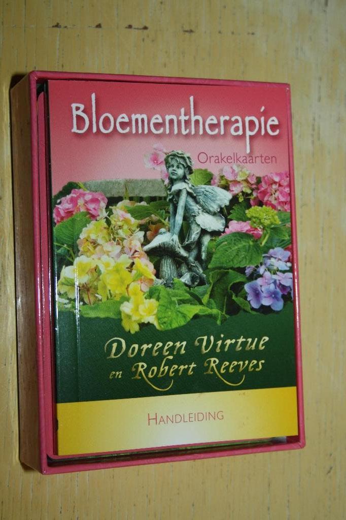 Bloementherapie Orakelkaarten Doreen Virtue Robert Reeves, Ophalen of Verzenden, Zo goed als nieuw, Overige onderwerpen, Achtergrond en Informatie
