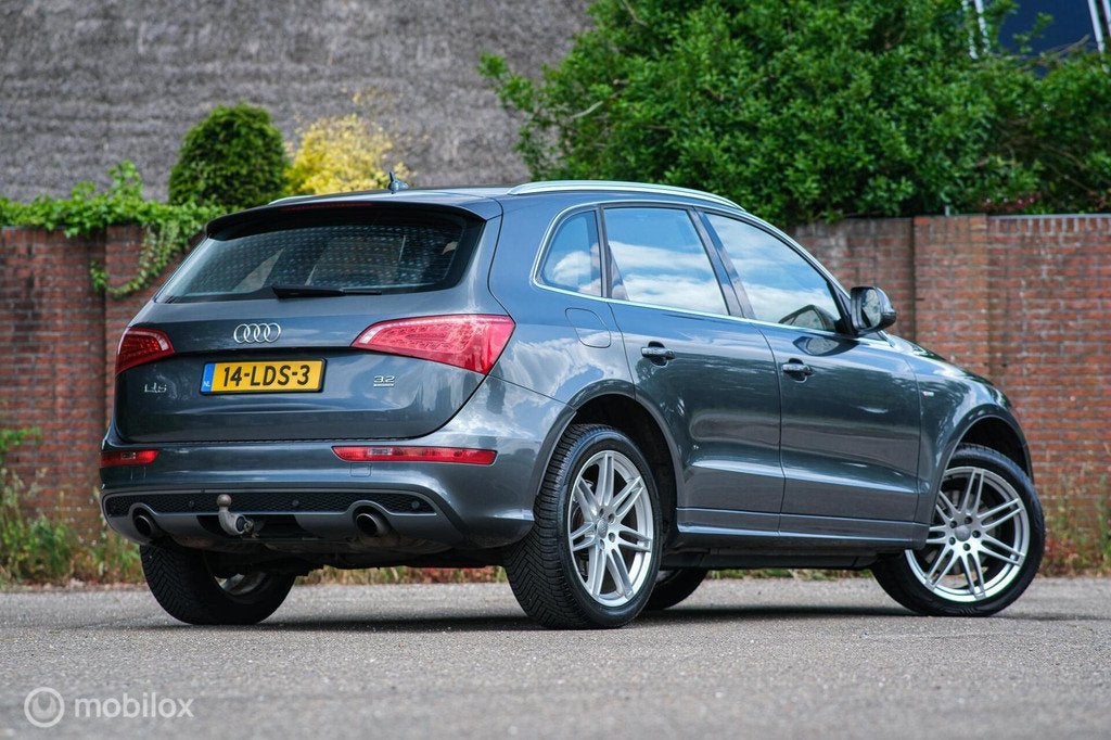 Audi Q5 3.2 FSI quattro Pro Line 270 pk | B&O | Panorama | T, Auto's, Audi, Euro 5, Gebruikt, Zwart, 1770 kg