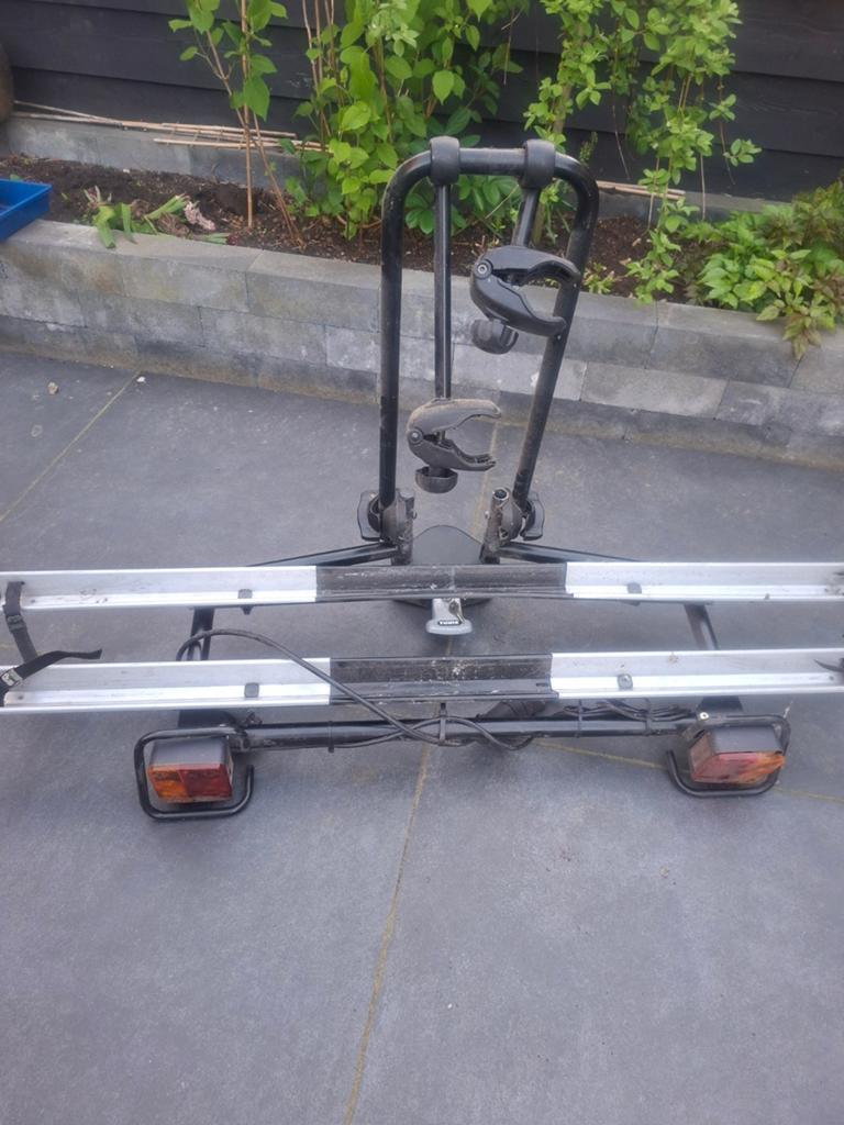 Thule fietsendrager (knipperlichten nakijken), Auto diversen, Fietsendragers, Gebruikt, Trekhaakdrager, 2 fietsen, Ophalen