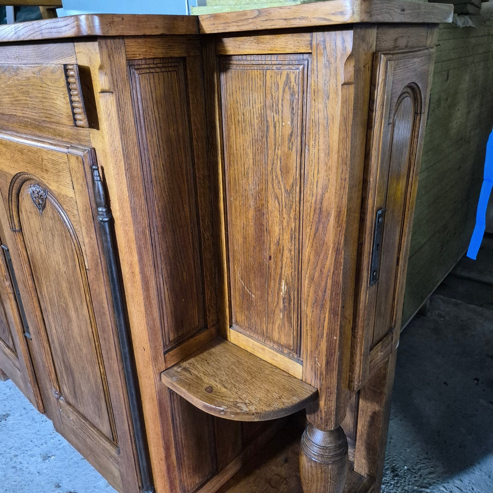Foto 5 van Nette eikenhouten kast met veel bergruimte