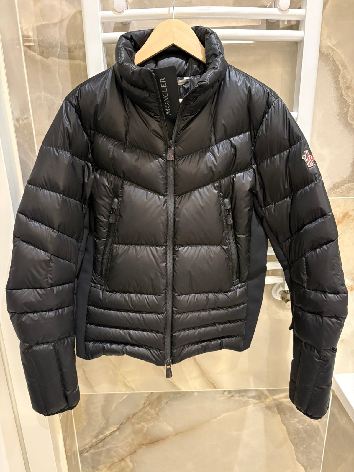 Moncler Giubbotto Canmore heren jas maat 1 zwart, Ophalen, Moncler, Maat 48/50 (M), Zwart