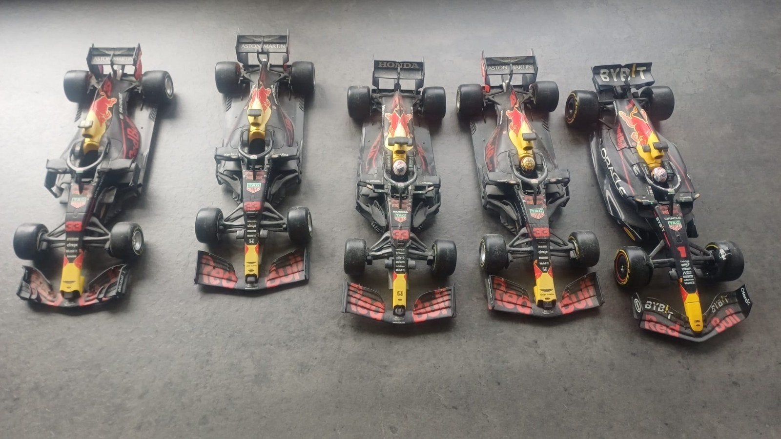 5 F1 Verstappen auto's, Ophalen
